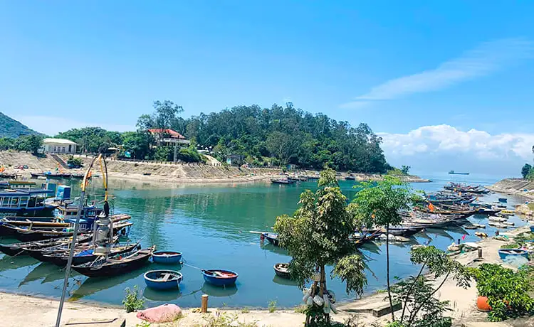 âu thuyền cù lao chàm