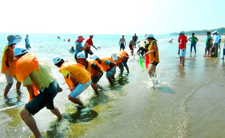 bãi biển dốc lết nha trang