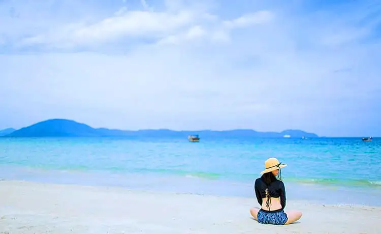 bãi biển dốc lết nha trang