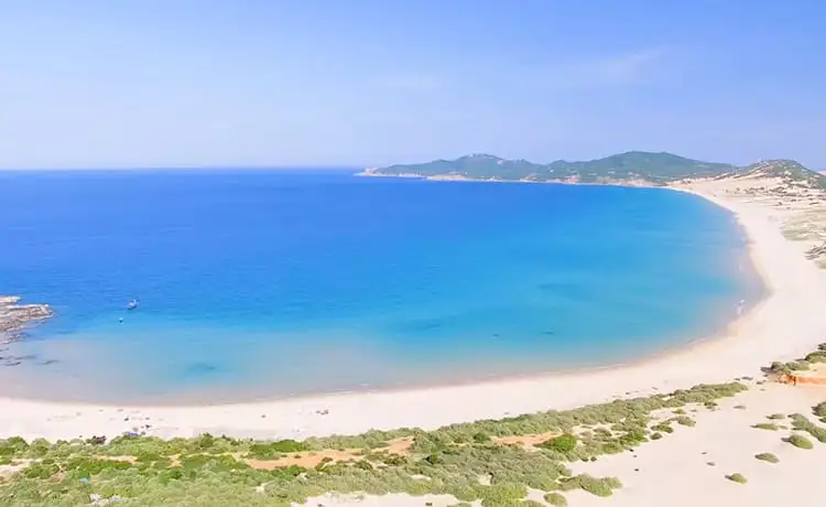 bãi biển hòn gầm nha trang