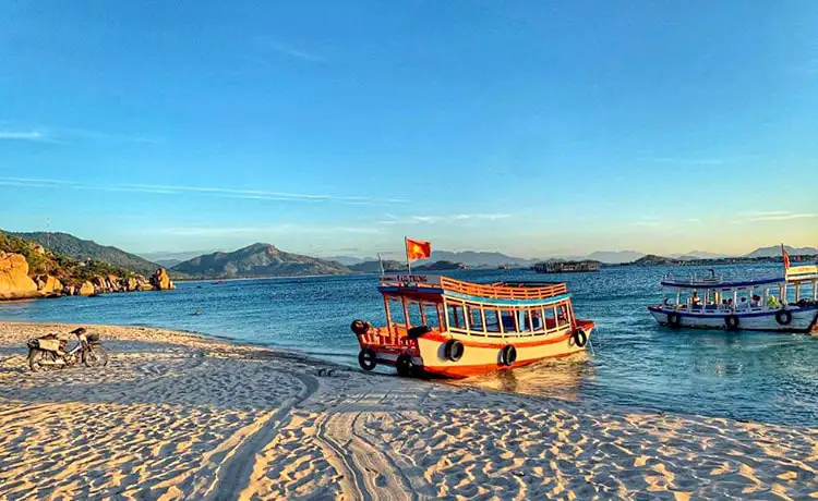 bãi kinh đảo bình hưng