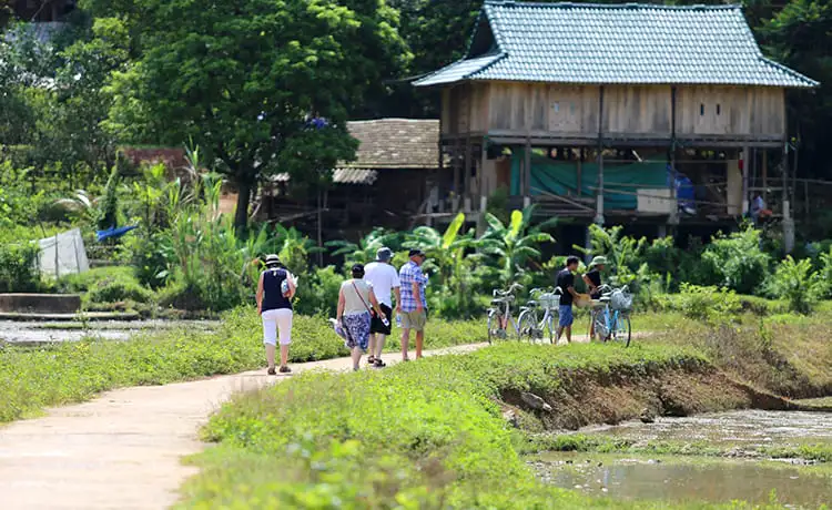du lịch bản lác mai châu