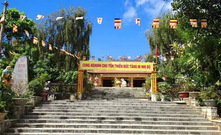 chùa linh quang đà lạt