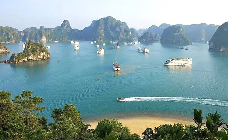 đảo titiop vịnh hạ long