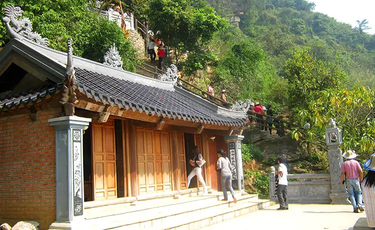 đền cao sơn tràng an ninh bình