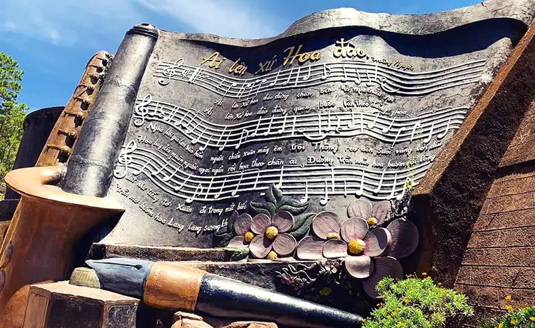 đường hầm đất sét đà lạt