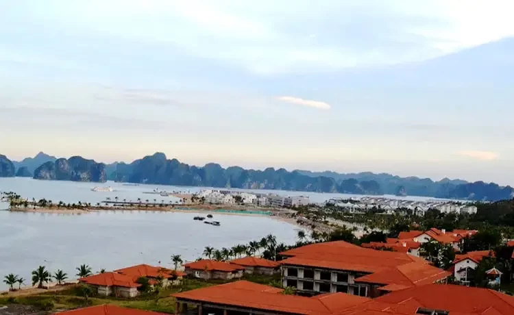 tour vịnh hạ long 3 ngày 2 đêm