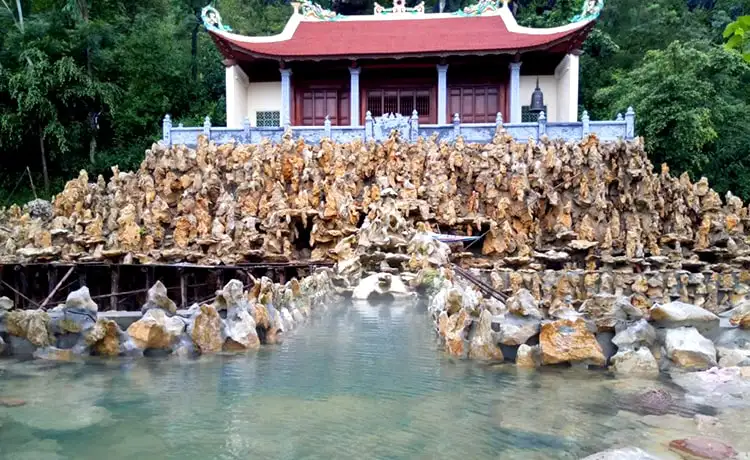 suối nước nóng kênh gà ninh bình