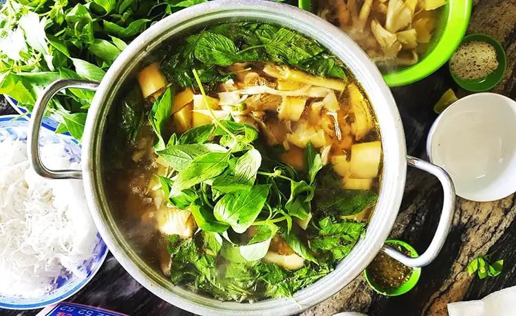 lẩu gà lá ế món ăn ngon đà lạt