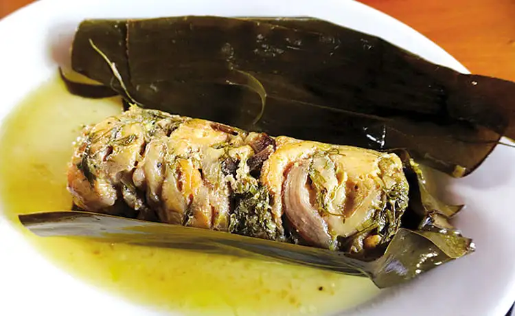 món cá suối ướp chua mai châu