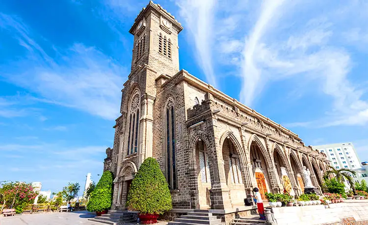 nhà thờ đá nha trang
