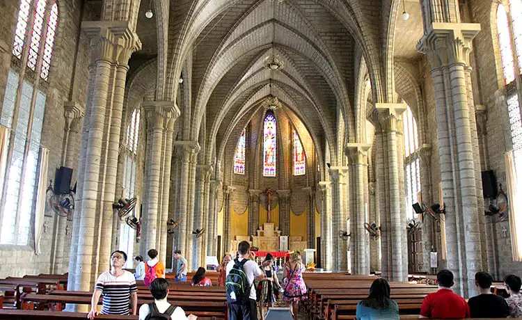 nhà thờ đá nha trang
