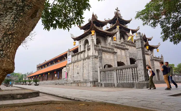 nhà thờ đá phát diệm ninh bình