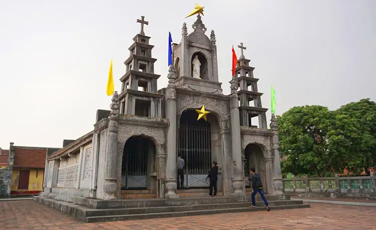 nhà thờ đá phát diệm ninh bình