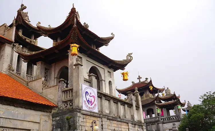 nhà thờ đá phát diệm ninh bình