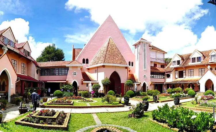 nhà thờ domaine de marie đà lạt