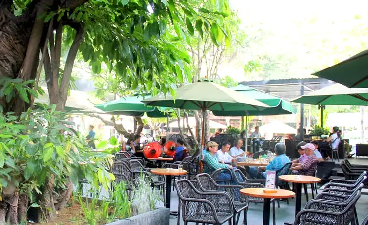 quán cafe paramount nha trang