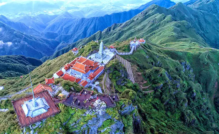 đặt vé Cáp treo Fansipan Legend Sa Pa