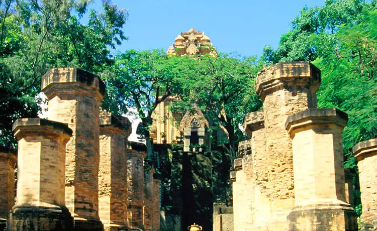 tháp bà ponagar nha trang