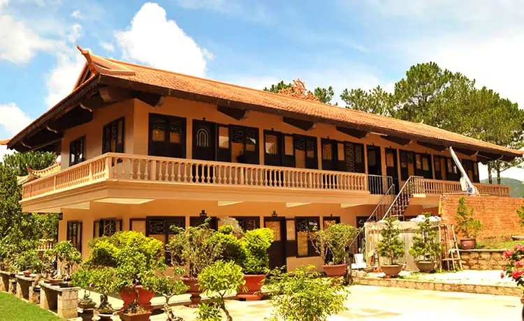 vườn hoa thiền viện trúc lâm đà lạt