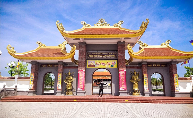 tour du lịch đà nẵng 2 ngày 1 đêm bà nà hills bán đảo sơn trà thiền viện trúc lâm
