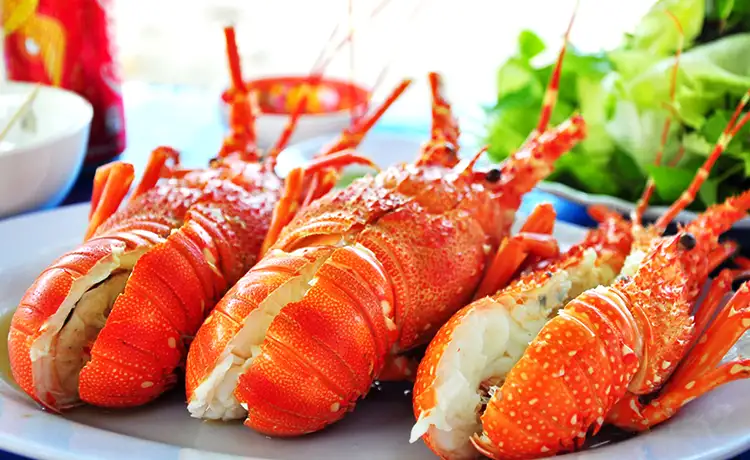 tôm hùm bình hưng xốt me