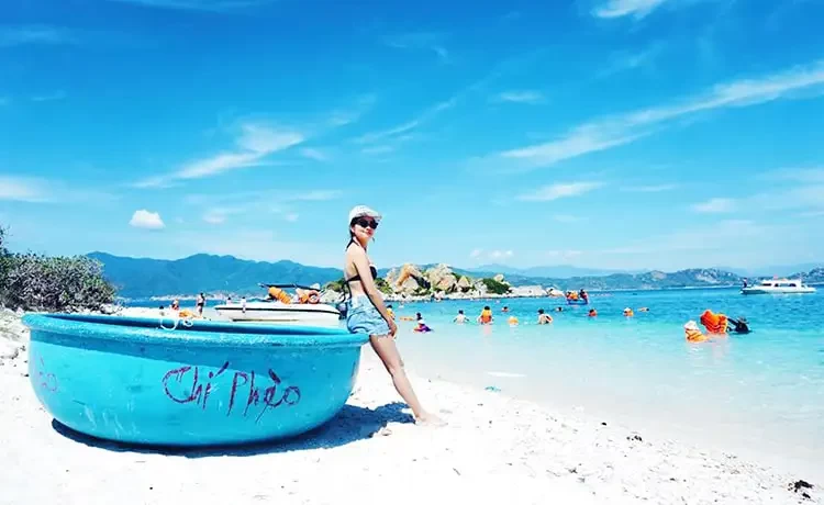 Tour đi bộ dưới biển Nha Trang trong ngày