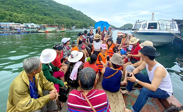 Tour du lịch Bà Lụa 2 ngày 2 đêm - Rừng Tràm Trà Sư - Hòn Trẹm