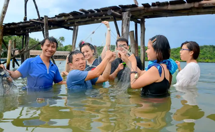 tour du lịch bà lụa