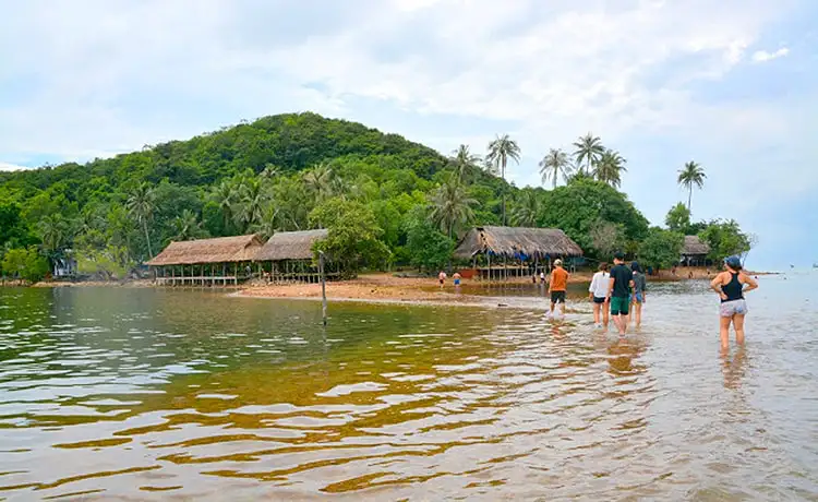 tour du lịch bà lụa