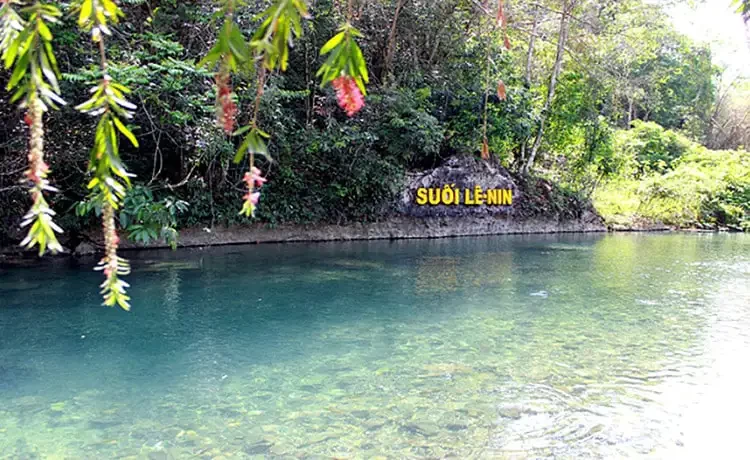 Tour du lịch Cao Bằng 2 ngày 1 đêm