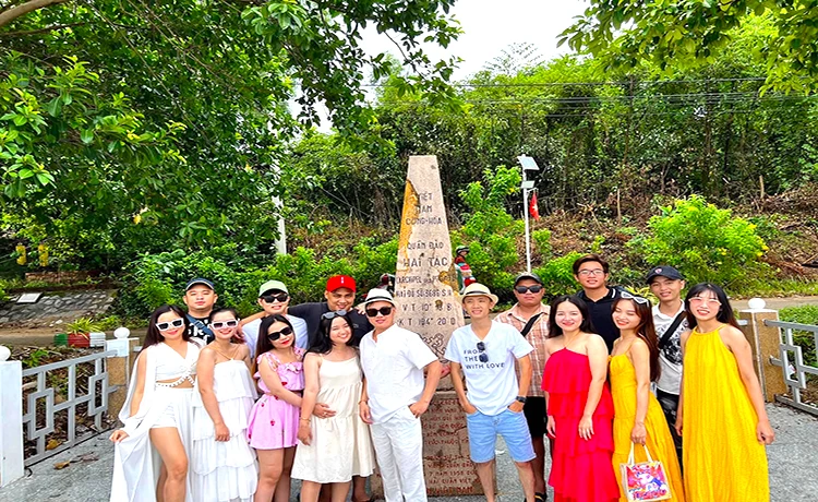 Tour du lịch Hải Tặc 2 ngày 1 đêm