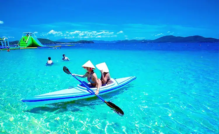 tour du lịch du thuyền vịnh nha trang 1 ngày