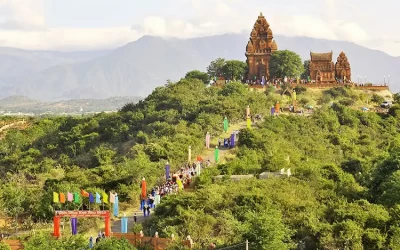 Tour du lịch Ninh Thuận 1 ngày Tháp Poklong Girai - Làng Gốm - Đồi Cát