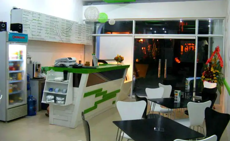 cafe alanis deli phú quốc
