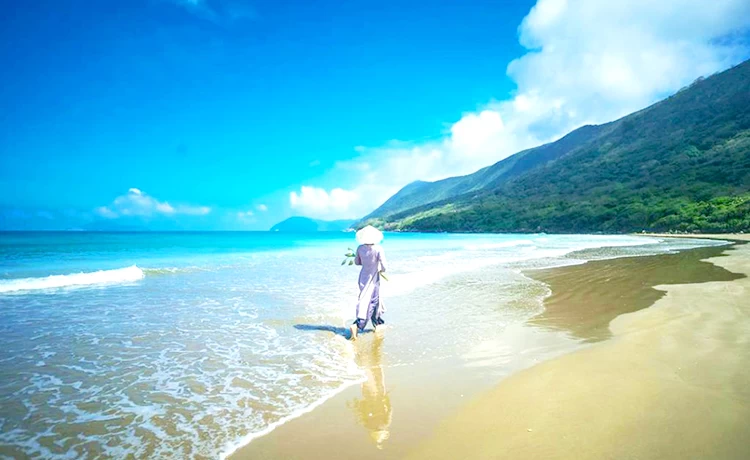 Tour du lịch Sài Gòn - Côn Đảo 2 ngày 1 bằng máy bay