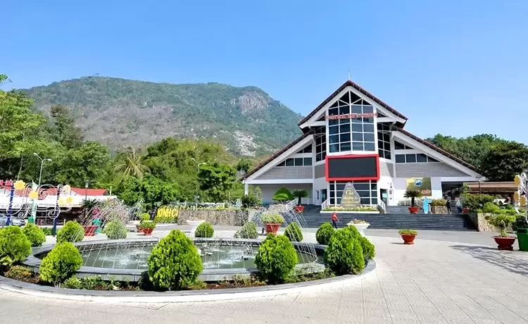 Tour du lịch Tây Ninh 3 ngày 2 đêm