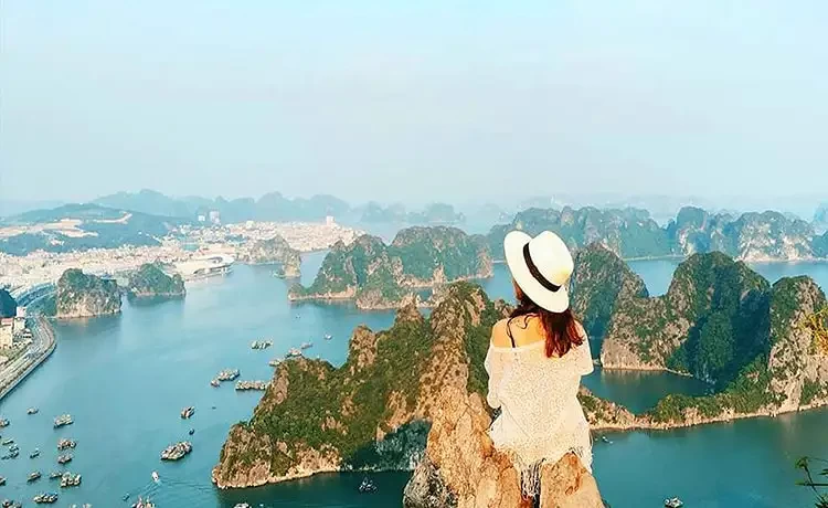 Tour du lịch Vịnh Hạ Long trong ngày