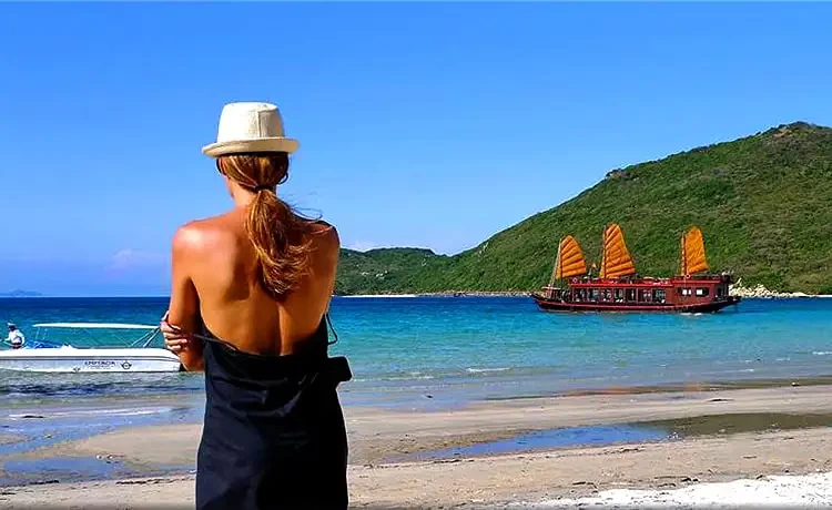 Tour du thuyền Nha Trang trong ngày
