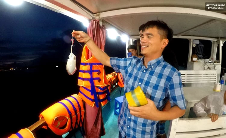 Tour Ngắm hoàng hôn - Câu mực đêm Phú Quốc trong ngày